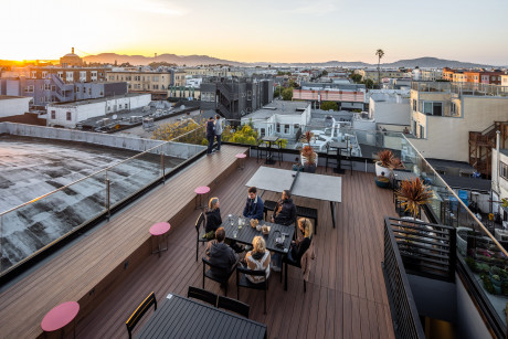 Infinity Hotel San Francisco - Phenomenal Rooftop Dining Area