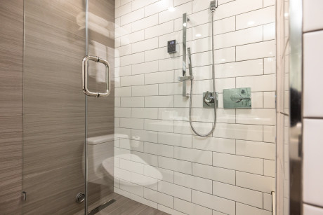Infinity Hotel San Francisco - Bathroom Amenities - Toilet and Shower Area